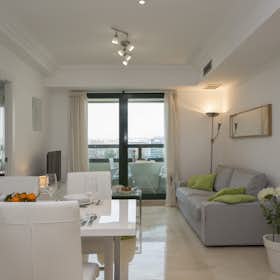 Apartment for rent for €1,900 per month in Valencia, Passeig de l'Albereda