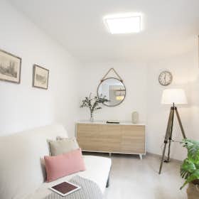 Apartment for rent for €1,900 per month in Valencia, Carrer de Guillem Sorolla