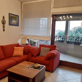 Apartment for rent for €1,650 per month in Milan, Via Riva di Trento