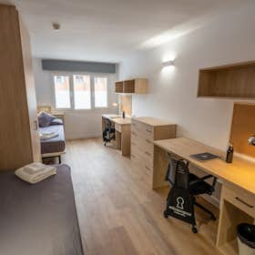 Спільна кімната за оренду для 884 EUR на місяць у Leganés, Avenida Universidad