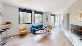 Appartement te huur voor € 1.470 per maand in Reims, Boulevard Victor Lambert