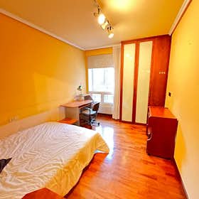 Pokój prywatny do wynajęcia za 475 € miesięcznie w mieście Gasteiz / Vitoria, Calle de Pintor Aurelio Vera-Fajardo