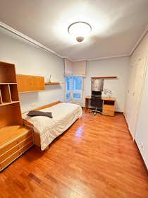 Private room for rent for €450 per month in Gasteiz / Vitoria, Calle de Pintor Aurelio Vera-Fajardo