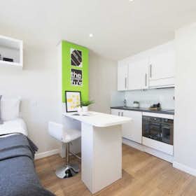 Studio for rent for 1.660 £ per month in London, Leman Street