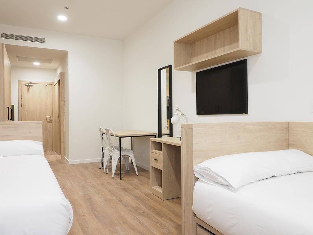 Double room Madrid, 1 bed, 20m² — photo 20