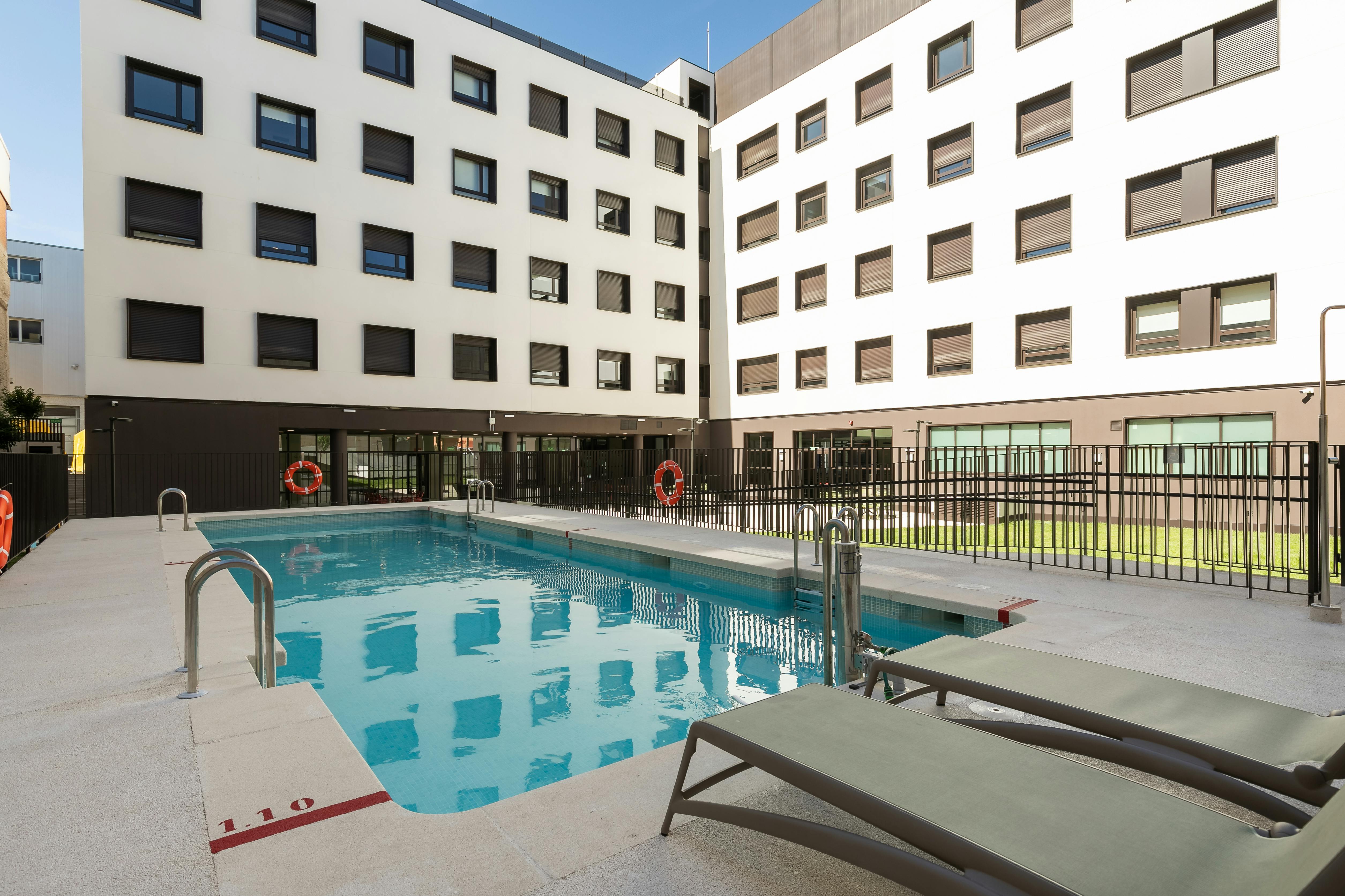 Double room Madrid, 1 bed, 20m² — photo 11