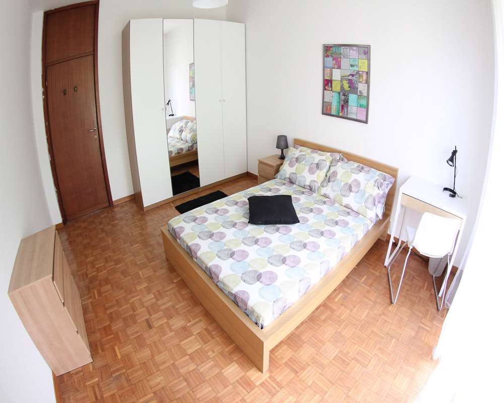 Via dei Ciclamini, Milan