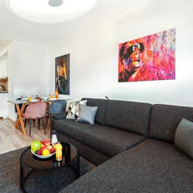 Apartment for rent for €2,100 per month in Vienna, Schweglerstraße