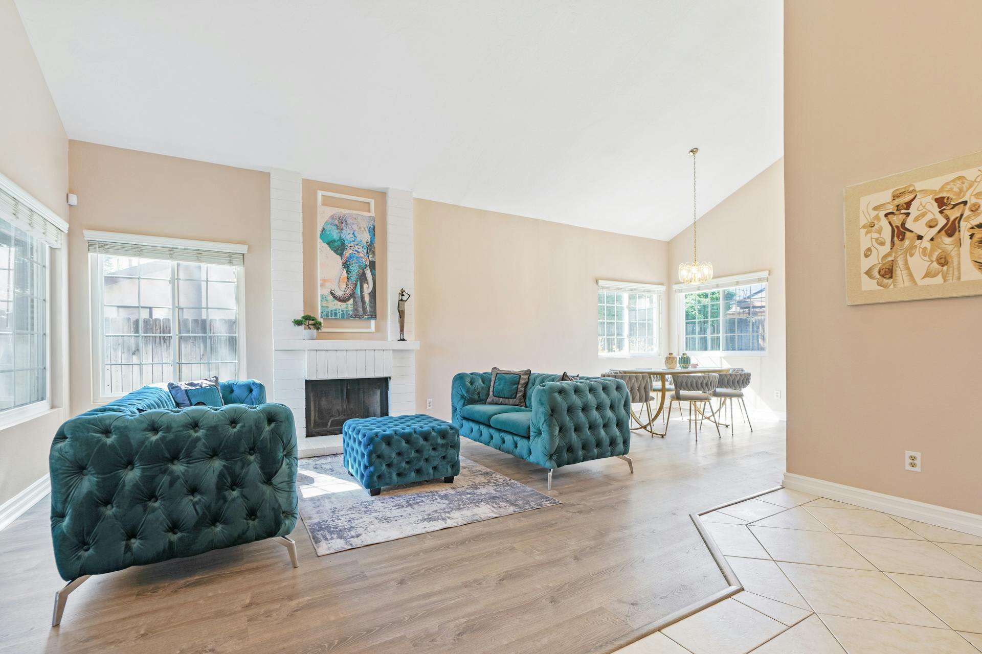 Huis te huur voor $7,500 per maand in Escondido, Las Brisas Dr