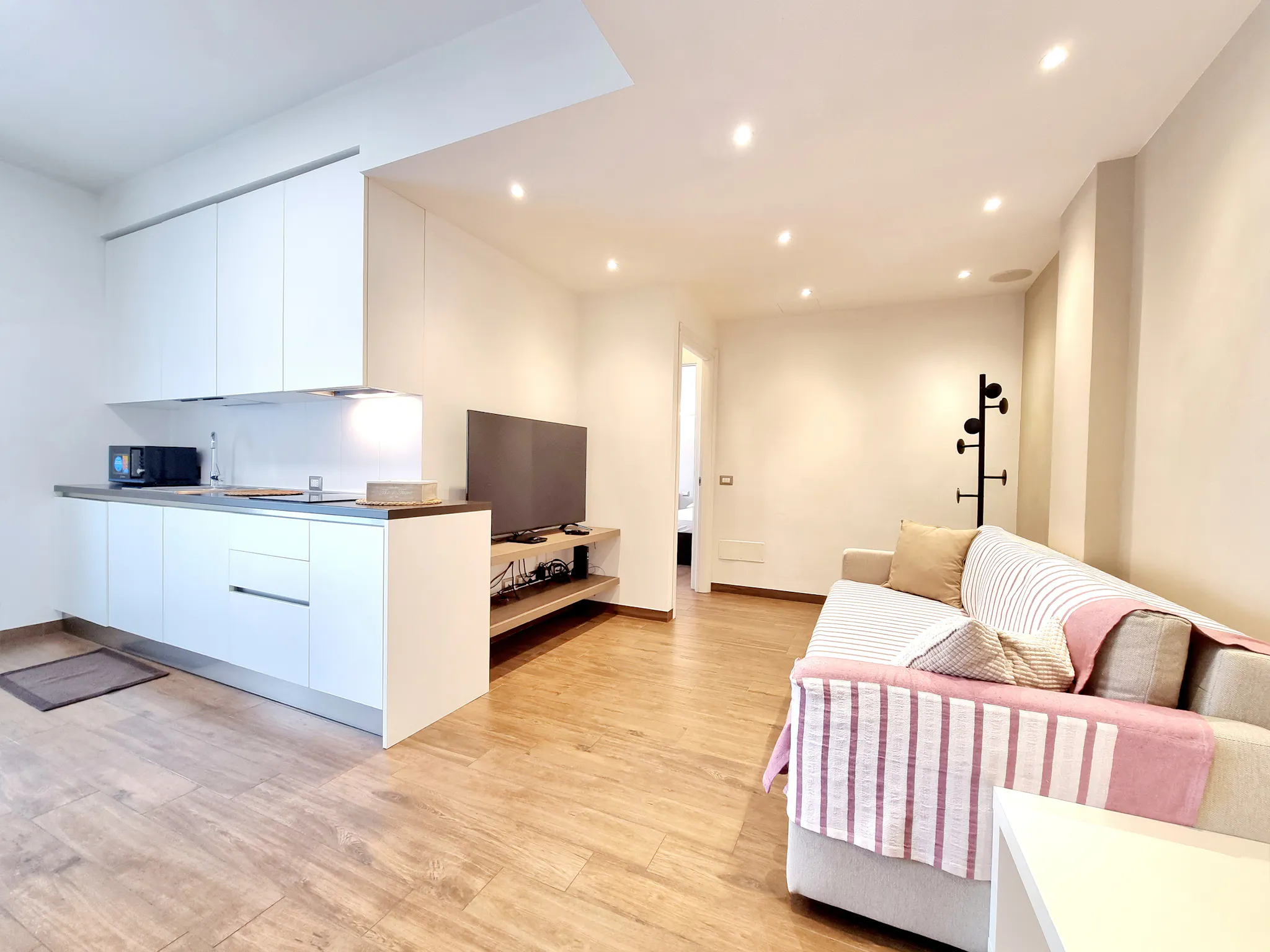 1-Bedroom Apartment in Alzaia Naviglio Pavese, Milan (1460704) ROOM 1