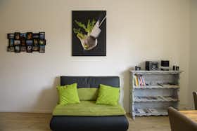 Appartement te huur voor € 1.390 per maand in Köln, Gladbacher Straße