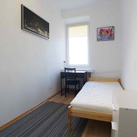 私人房间 正在以 PLN 850 的月租出租，其位于 Łódź, ulica św. Jerzego