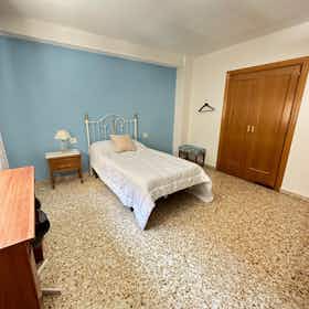 WG-Zimmer zu mieten für 320 € pro Monat in Albacete, Calle Luis Badía