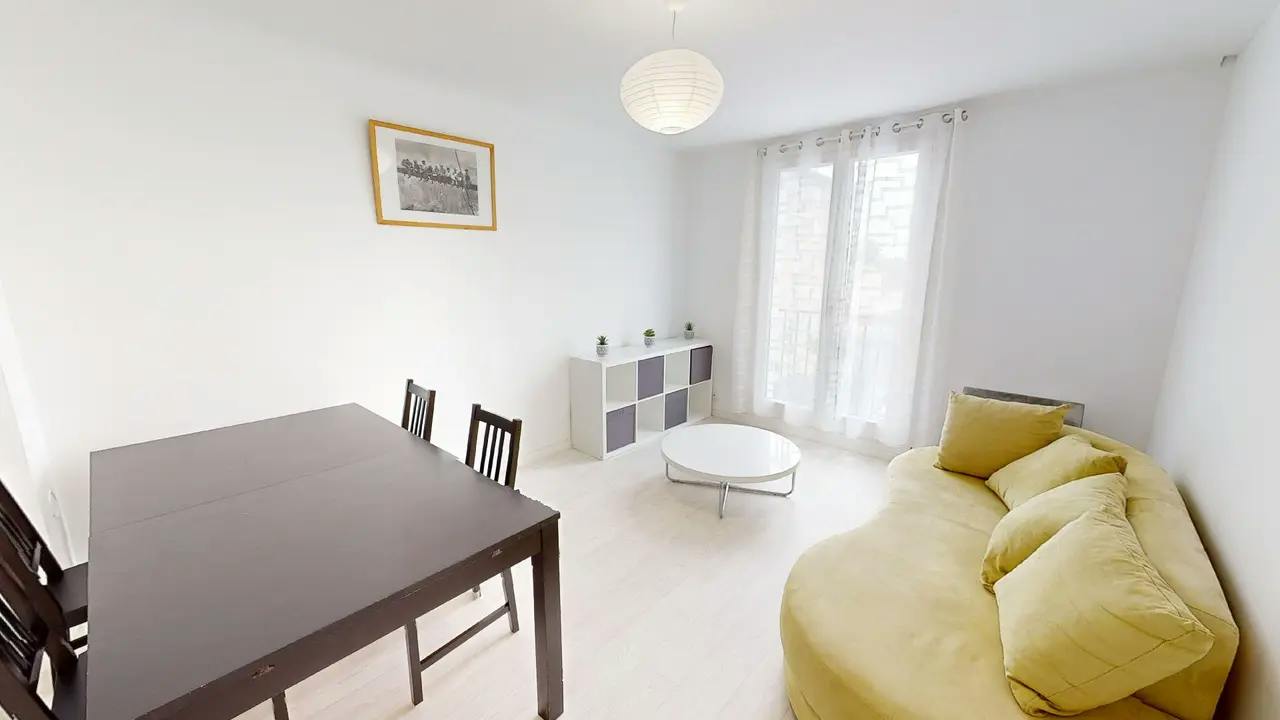 Квартира за оренду для 787 EUR на місяць у Fleury-les-Aubrais, Rue Pierre Brossolette