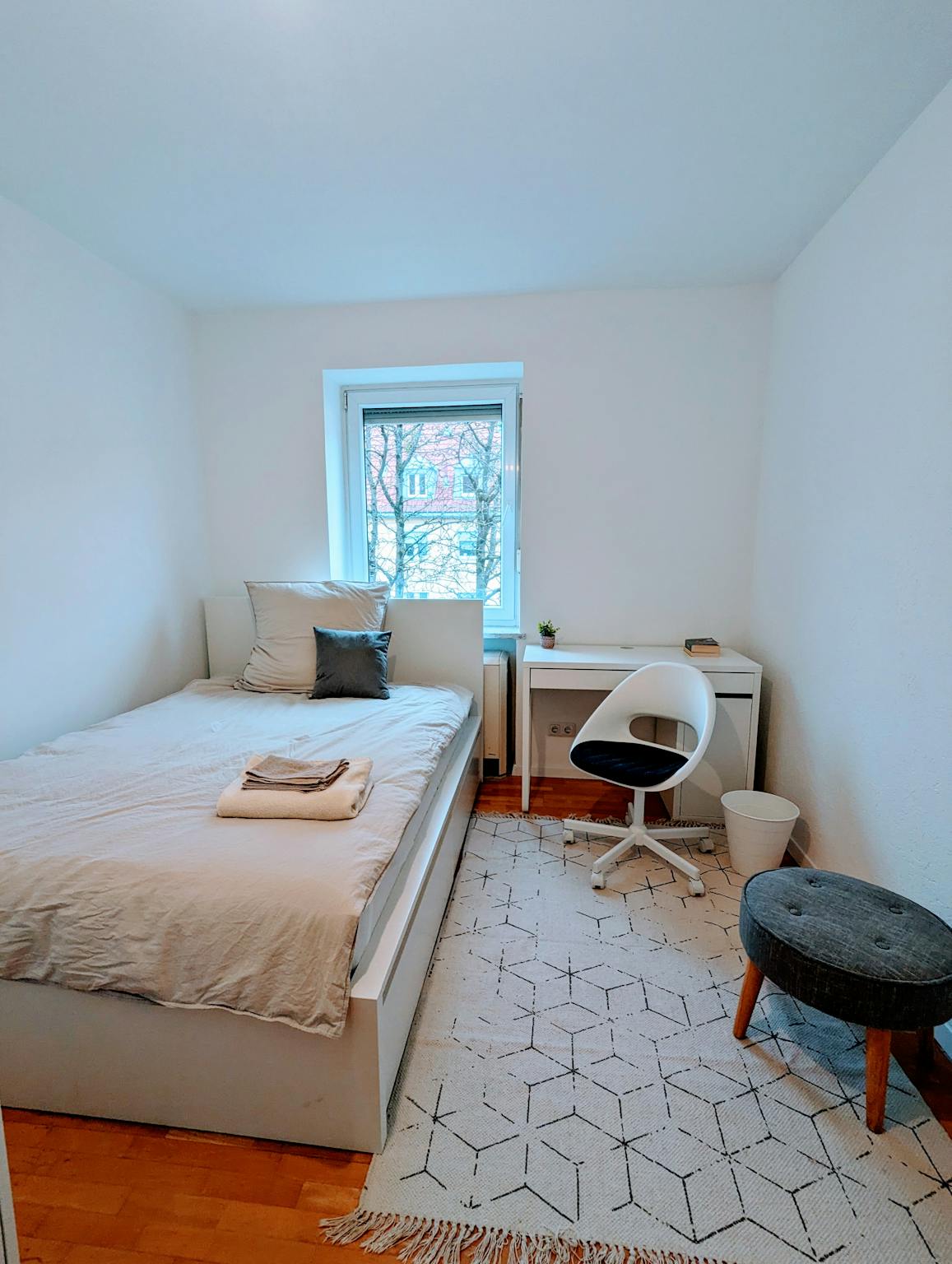 Kantstraße, Munich preview