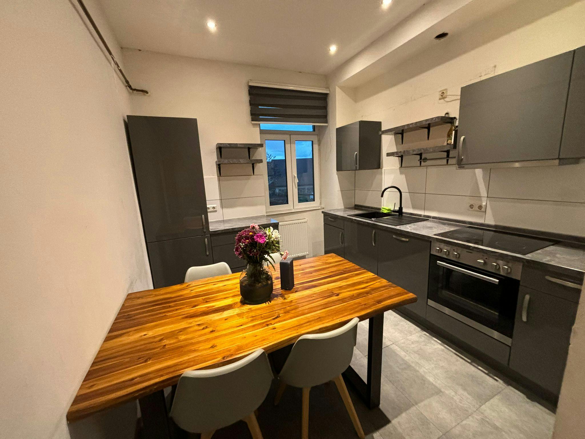 Apartment for rent for €1,320 per month in Mannheim, Obere Riedstraße