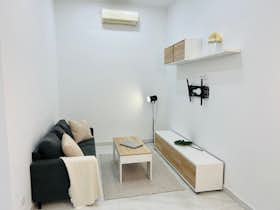 Appartement te huur voor € 980 per maand in Móstoles, Calle Azorín