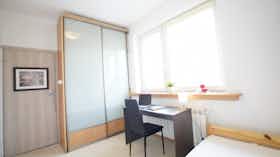 Private room for rent for PLN 698 per month in Łódź, ulica Tarninowa