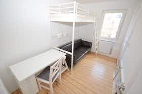 Privé kamer te huur voor € 475 per maand in Frankfurt am Main, Falkstraße