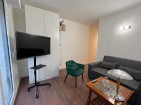 Квартира сдается в аренду за 1 590 € в месяц в Neuilly-sur-Seine, Rue Delabordère