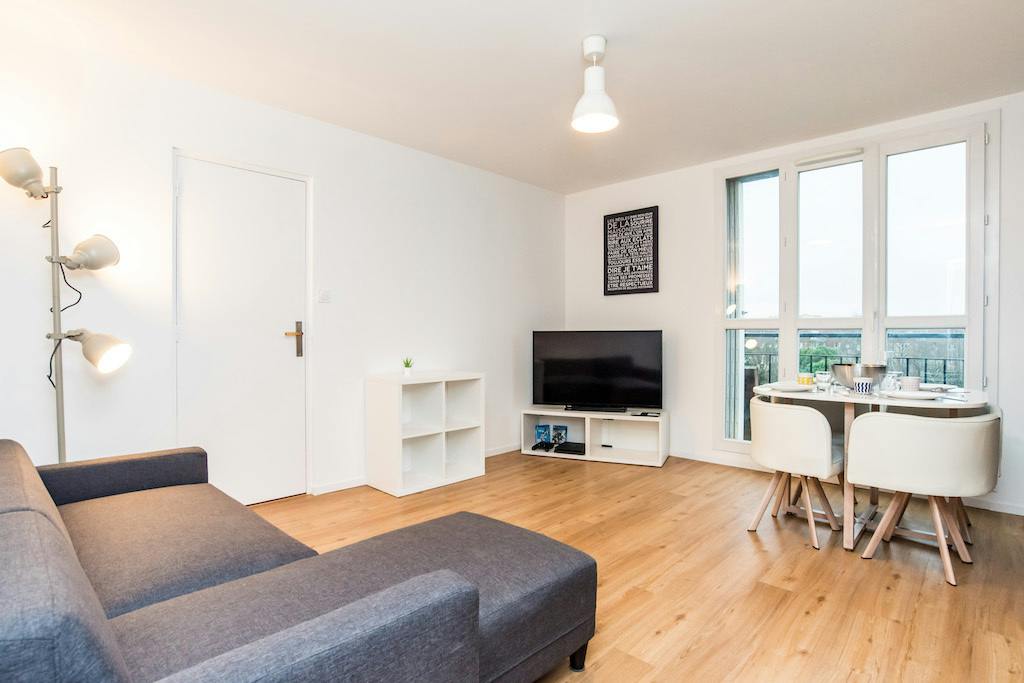 Private room for rent on Place du Morvan, Toulouse - Plus