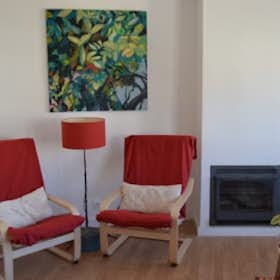 Appartamento for rent for 1.350 € per month in Cascais, Rua Conde Moser