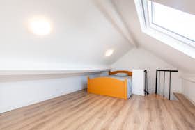 私人房间 正在以 €770 的月租出租，其位于 Anderlecht, Scheutlaan