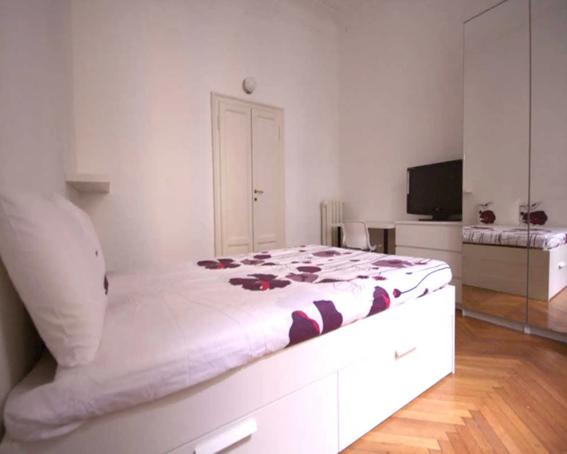 Via Giorgio Jan, Milan preview