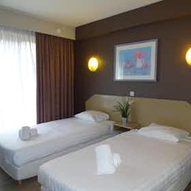 Приватна кімната за оренду для 1 250 EUR на місяць у Sint-Genesius-Rode, Waterloose Steenweg