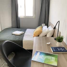 Mehrbettzimmer zu mieten für 390 € pro Monat in Burjassot, Carretera de Llíria
