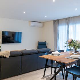 Apartamento para alugar por € 2.250 por mês em Torres Vedras, Rua José Rosa
