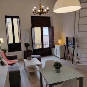Studio for rent for € 949 per month in Valencia, Carrer Vidal de Canelles