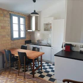 Отдельная комната сдается в аренду за 500 € в месяц в Avignon, Rue des Teinturiers