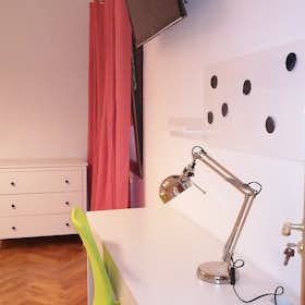 Private room for rent for €380 per month in Oviedo, Calle La Lila
