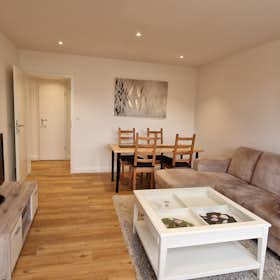 Apartment for rent for €1,950 per month in Hamburg, Böcklerstraße