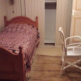 Private room for rent for €432 per month in Limay, Rue des Célestins
