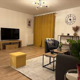 Lägenhet att hyra för 2 900 € i månaden i Sartrouville, Rue du Docteur Roux