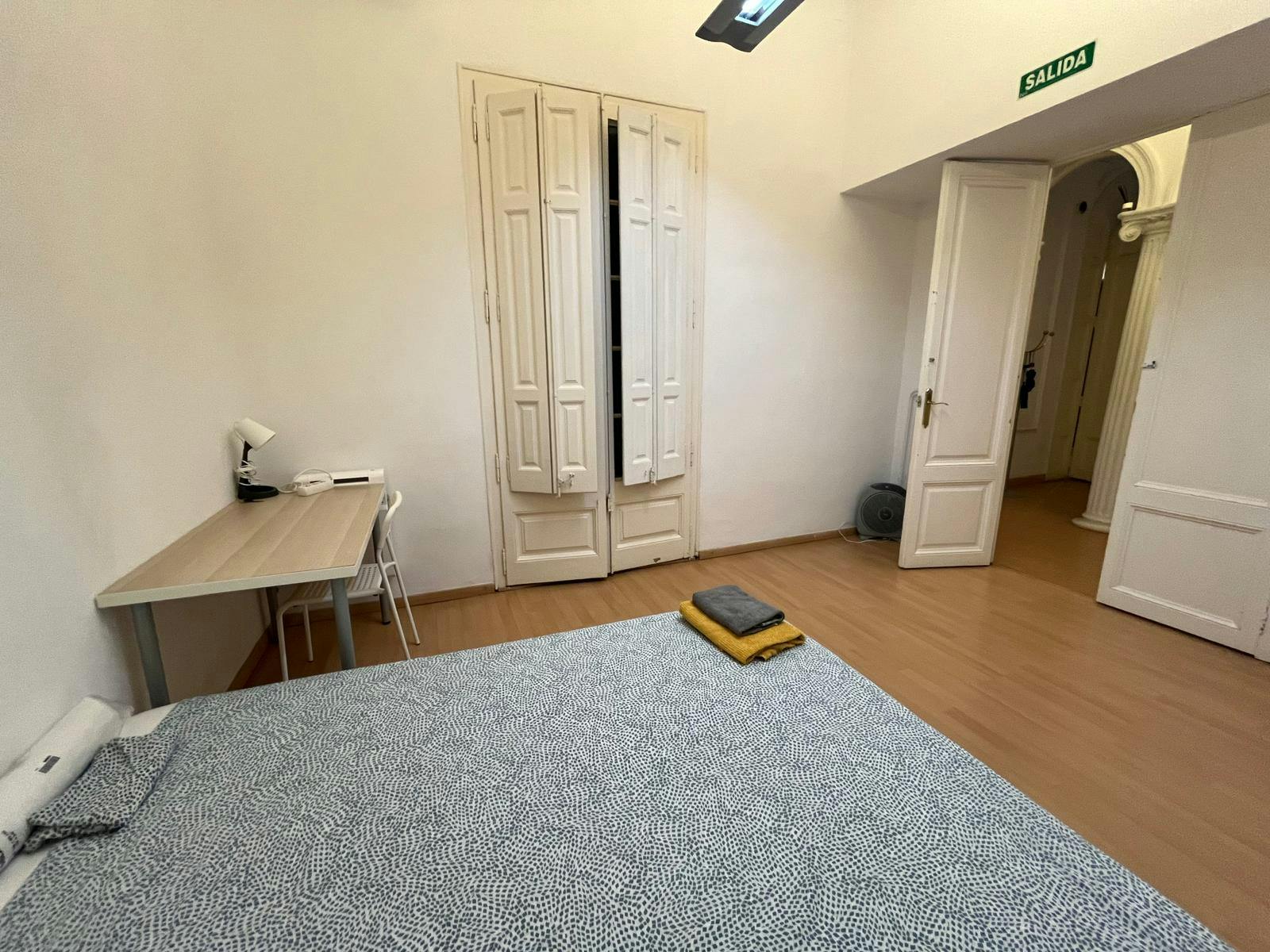 Private room for rent for €550 per month in Barcelona, Carrer de Casp