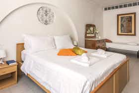 Квартира за оренду для 264 000 EUR на місяць у Como, Via Borgo Vico