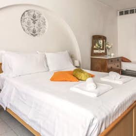 Appartamento in affitto a 264.000 € al mese a Como, Via Borgo Vico