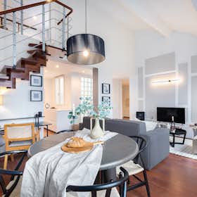 Apartment for rent for €2,649 per month in Paris, Avenue des Gobelins