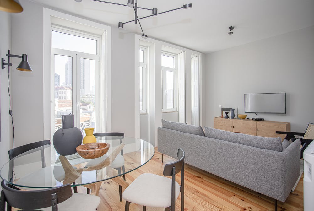 Rua Fernandes Tomás, Porto preview