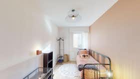 Приватна кімната за оренду для 470 EUR на місяць у Rennes, Avenue Monseigneur Mouëzy
