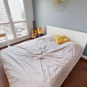 Private room for rent for €525 per month in Nantes, Boulevard Gaston Doumergue