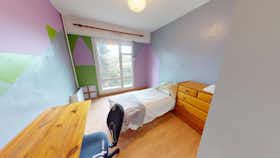 Отдельная комната сдается в аренду за 412 € в месяц в Rennes, Square de Setubal