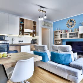 Apartamento en alquiler por 1300 € al mes en Cologno Monzese, Viale Giosuè Carducci