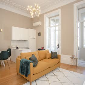 Apartment for rent for €10 per month in Porto, Praça do Marquês de Pombal