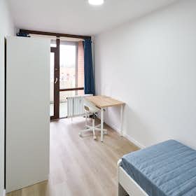 Отдельная комната сдается в аренду за 609 € в месяц в Düsseldorf, Kölner Landstraße