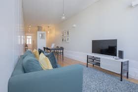 Apartment for rent for €10 per month in Porto, Rua Alexandre Braga