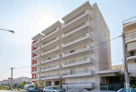Apartment for rent for €950 per month in Agios Ioannis Rentis, Nikitara